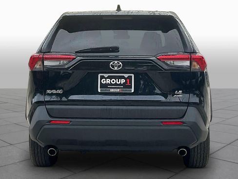 Used 2025 Toyota RAV4 LE AWD/4WD image 5