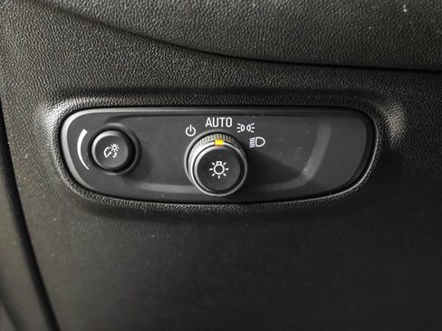 Used 2019 Chevrolet Equinox LT AWD/4WD image 24