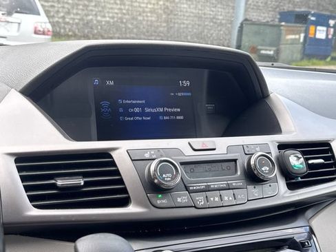 Used 2015 Honda Odyssey EX-L image 21