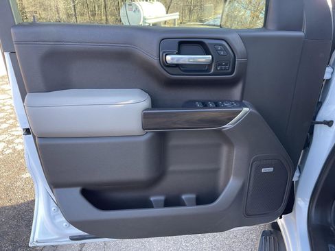 Used 2021 GMC Sierra 1500 SLT image 12