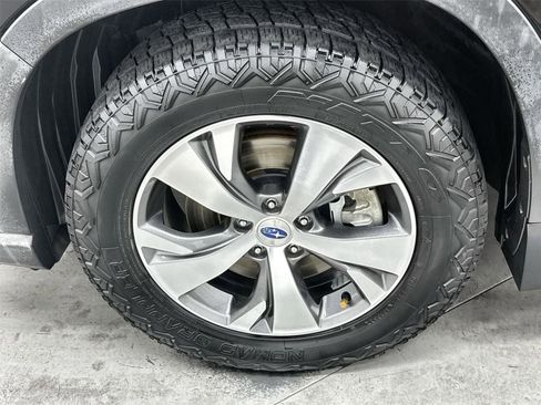 Used 2020 Subaru Ascent Premium w/ Convenience Package AWD/4WD image 10