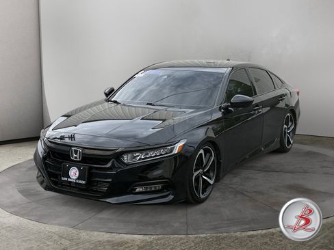 Used 2020 Honda Accord Sport image 3