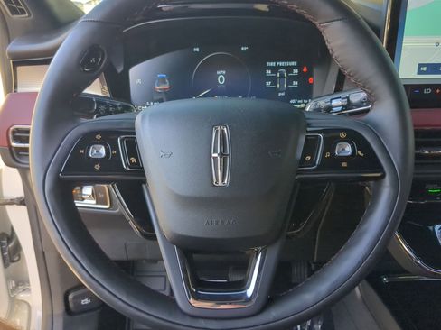 New 2026 Lincoln Corsair Reserve w/ Jet Appearance Package FWD image 13
