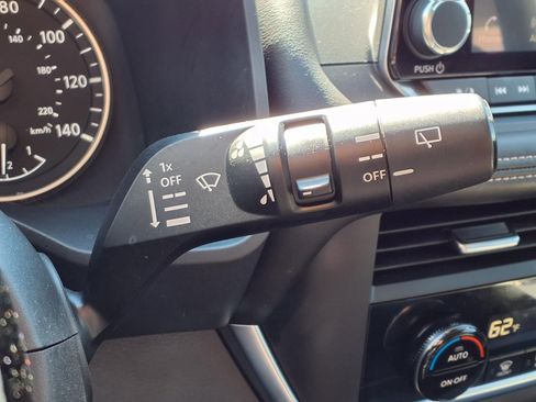 Used 2023 Nissan Rogue SV image 25