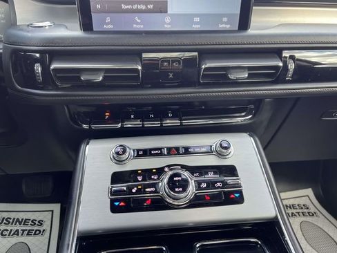 Certified 2023 Lincoln Aviator AWD w/ Premium Package image 20