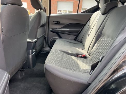 Used 2021 Nissan Kicks S FWD image 24