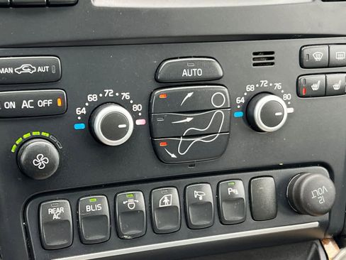 Used 2012 Volvo XC90 3.2 image 23