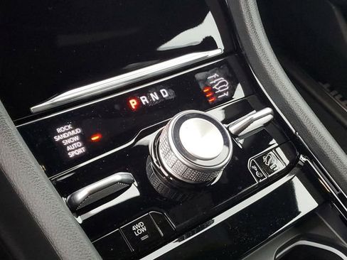 New 2025 Jeep Grand Cherokee L Summit image 12