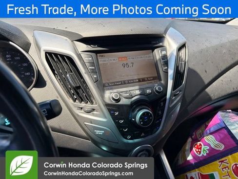 Used 2013 Hyundai Veloster w/ Tech Pkg FWD image 12