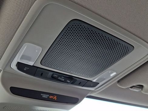 Certified 2023 Honda HR-V LX image 25