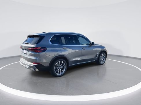 New 2026 BMW X5 xDrive40i w/ Premium Package image 8