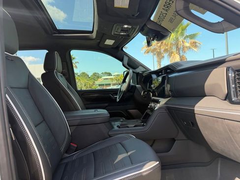 Used 2026 GMC Sierra 2500 AT4X AWD/4WD image 9