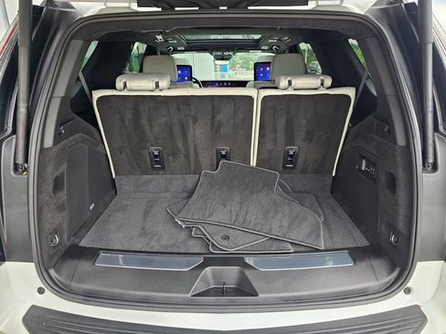 Certified 2025 Cadillac Escalade Sport Platinum AWD/4WD image 14