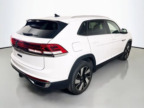 Used 2024 Volkswagen Atlas Cross Sport SE image 8