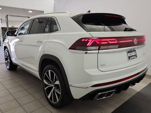 New 2026 Volkswagen Atlas Cross Sport SEL Premium R-Line AWD/4WD image 5
