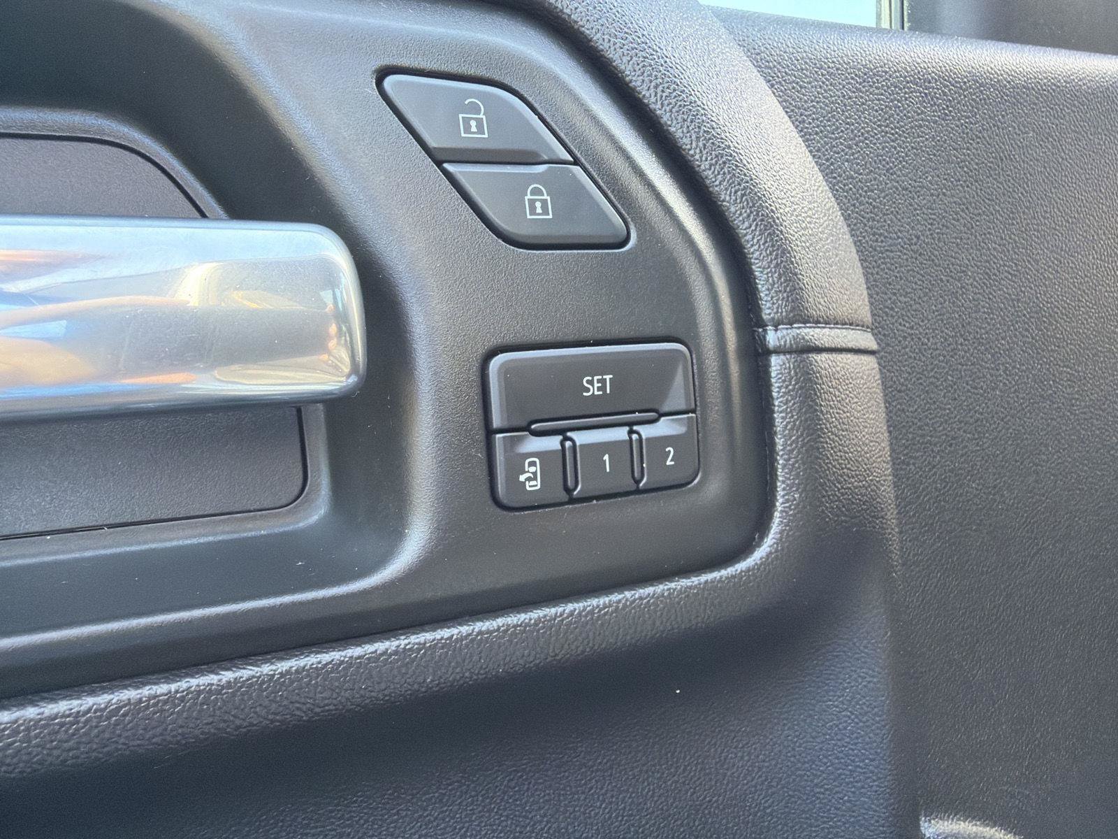 Used 2020 Chevrolet Silverado 2500 LTZ AWD/4WD image 20