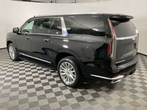 Certified 2024 Cadillac Escalade ESV Premium Luxury w/ Performance Package AWD/4WD image 4