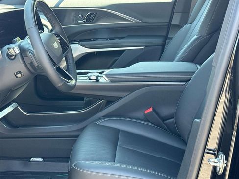 New 2026 Cadillac Lyriq Premium Luxury image 7