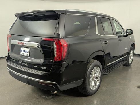 Used 2023 GMC Yukon SLT w/ SLT Premium Package image 7