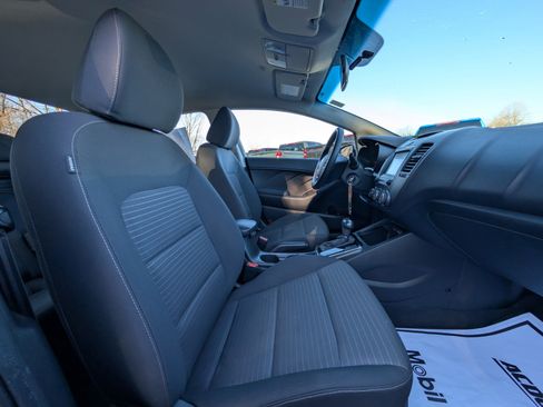 Used 2018 Kia Forte LX w/ LX Popular Package image 36