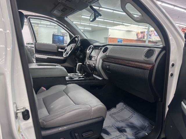 Used 2017 Toyota Tundra Limited w/ Limited Premium Package AWD/4WD image 11