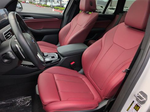 Used 2023 BMW X3 sDrive30i w/ Premium Package w/ZPA RWD image 16