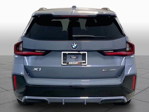 Used 2023 BMW X1 xDrive28i w/ Premium Package AWD/4WD image 4
