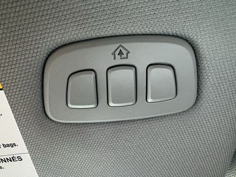 Used 2024 Ford Explorer XLT w/ Equipment Group 202A AWD/4WD image 45