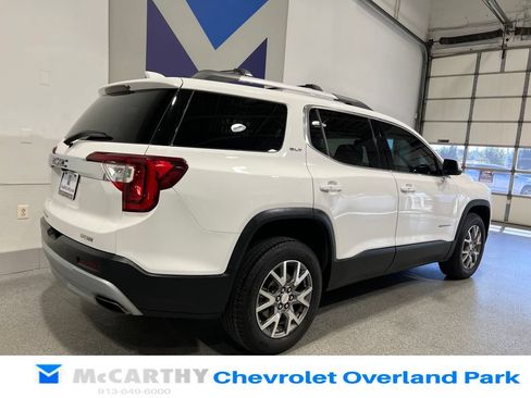 Used 2021 GMC Acadia SLT w/ Technology Package FWD image 5