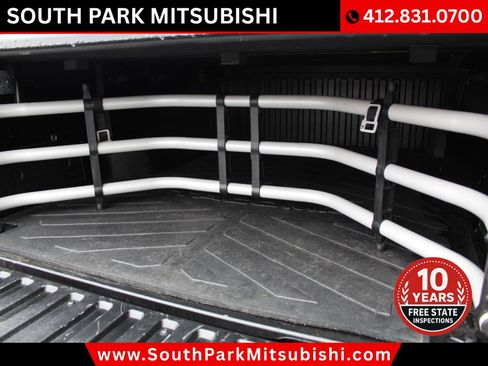 Used 2017 Toyota Tacoma TRD Off-Road w/ Premium & Technology Package image 28