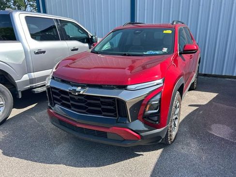 Used 2025 Chevrolet Equinox ACTIV w/ Convenience Package III AWD/4WD image 5