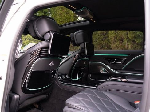 Used 2023 Mercedes-Benz Maybach S 580 4MATIC image 36