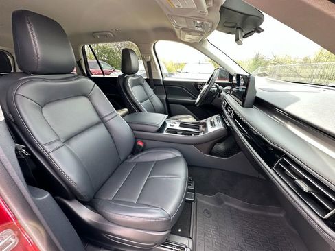 New 2026 Lincoln Aviator AWD w/ Jet Appearance Package image 23
