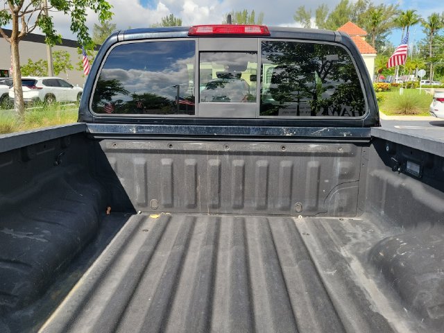 Used 2022 Nissan Frontier SV RWD image 9