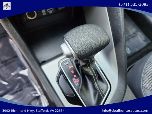 Used 2018 Kia Niro LX FWD image 25
