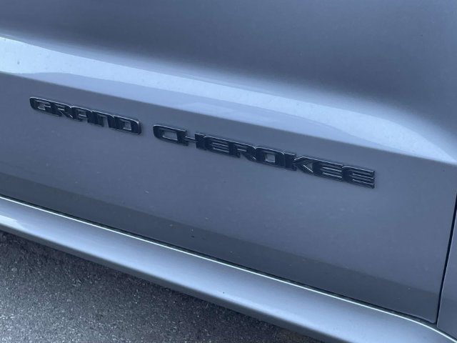 Used 2020 Jeep Grand Cherokee High Altitude AWD/4WD image 10