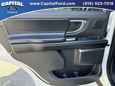 Certified 2025 Ford Expedition Platinum w/ Stealth Performance Package AWD/4WD image 17