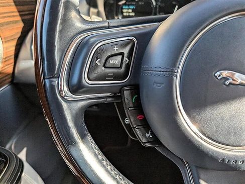 Used 2012 Jaguar XJ L RWD image 21
