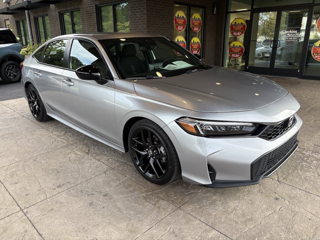 Used 2025 Honda Civic Sport image 4