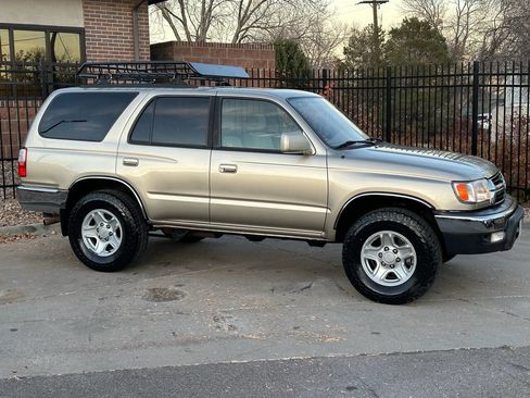 Used 2001 Toyota 4Runner SR5 image 30