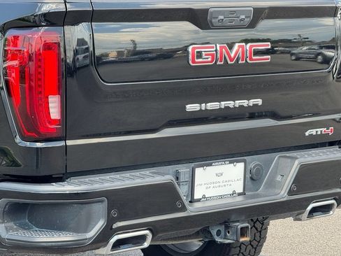 Used 2024 GMC Sierra 1500 AT4 w/ AT4 Premium Package AWD/4WD image 11
