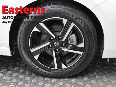 Used 2024 Nissan Sentra SV FWD image 31