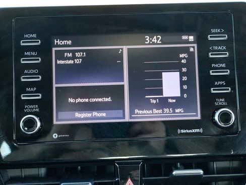 Used 2024 Toyota Camry SE image 32