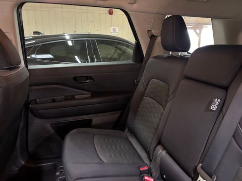 Used 2025 Nissan Pathfinder SV image 42