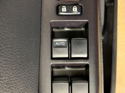 Used 2017 Toyota RAV4 XLE image 17