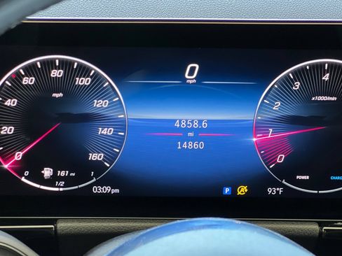 Used 2025 Mercedes-Benz GLA 250 image 31