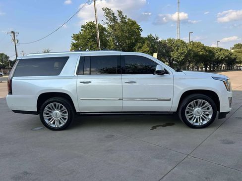 Used 2018 Cadillac Escalade ESV Platinum image 5