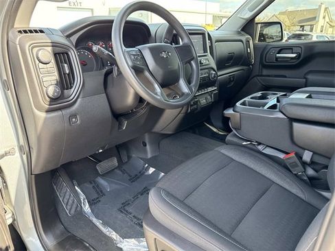 Used 2024 Chevrolet Silverado 1500 Custom Trail Boss w/ LPO, Dark Essentials Package image 11