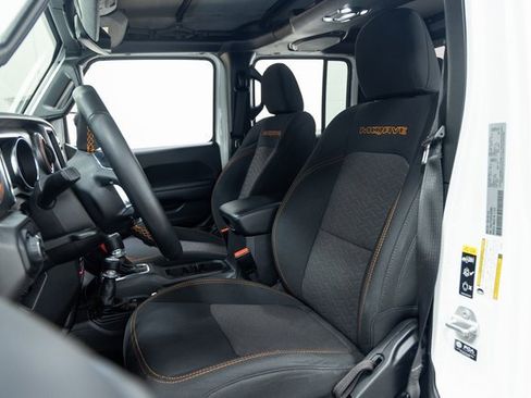 Used 2023 Jeep Gladiator Mojave image 7