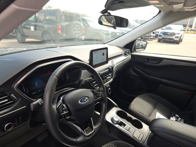 Used 2023 Ford Escape Active AWD/4WD image 9